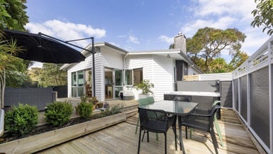 98A Atkinson Road, Titirangi, Auckland - Carousel 1