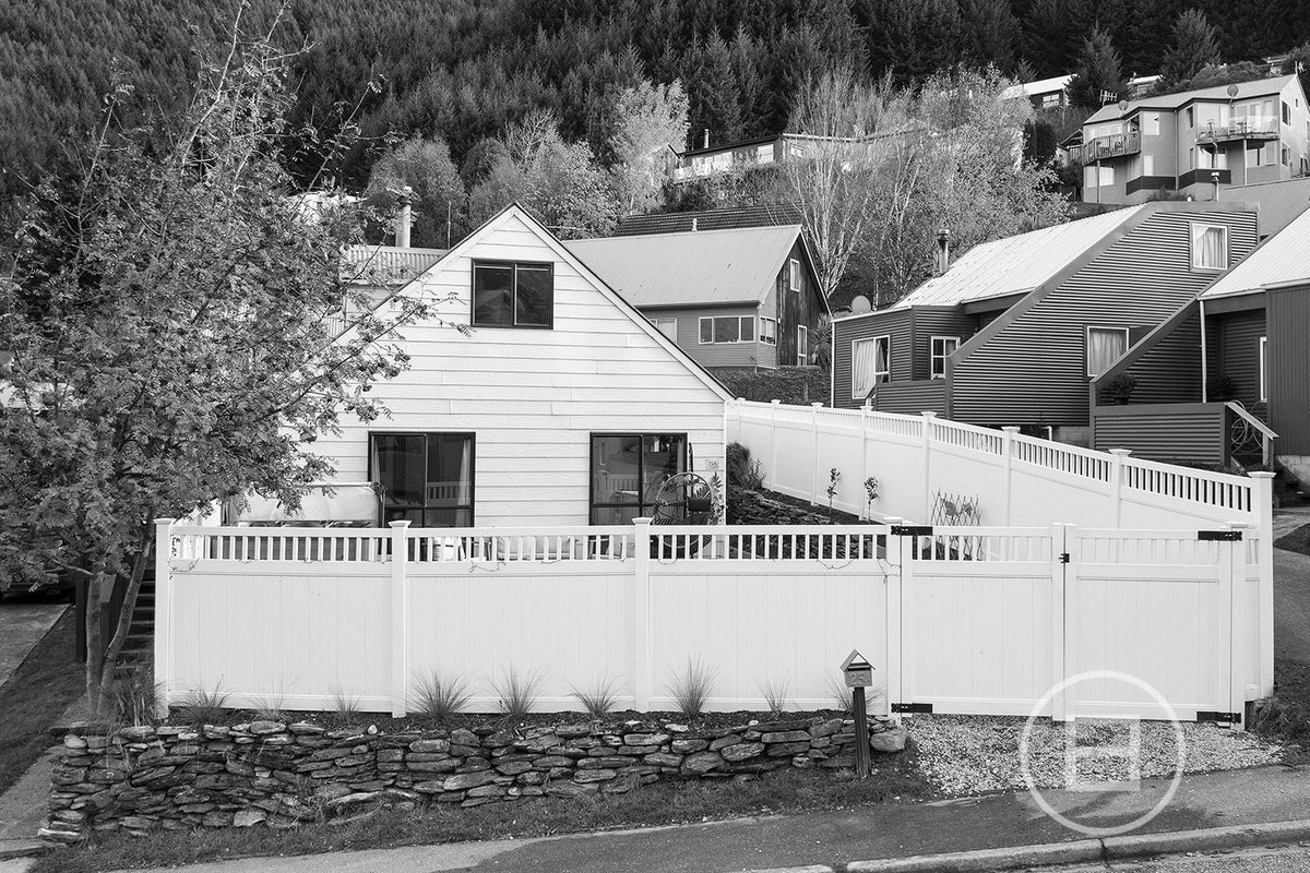 25A Watts Road, Fernhill, Queenstown - Carousel 1