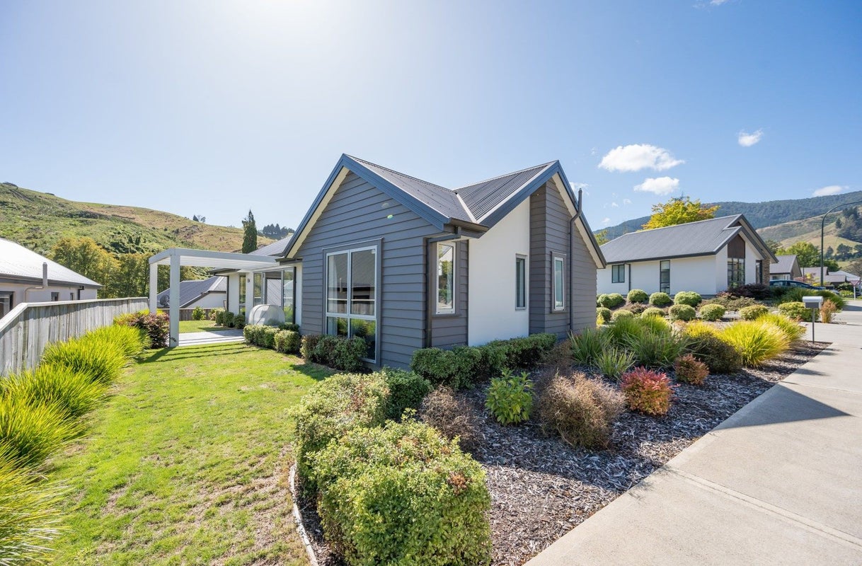 10 Waterson Lane, Stoke, Nelson - Carousel 2
