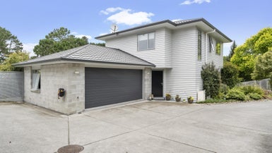 58A Cyclarama Crescent, Massey, Auckland - Carousel 1