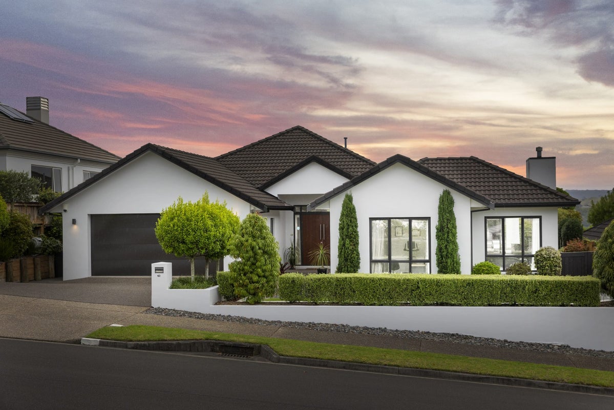 40 Rexford Heights, Pyes Pa, Tauranga - Carousel 1