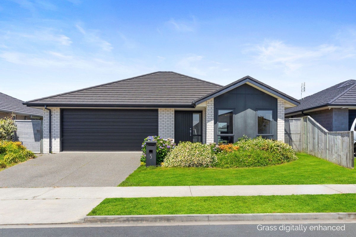 5 Naeo Close, Papamoa Beach, Papamoa - Carousel 1