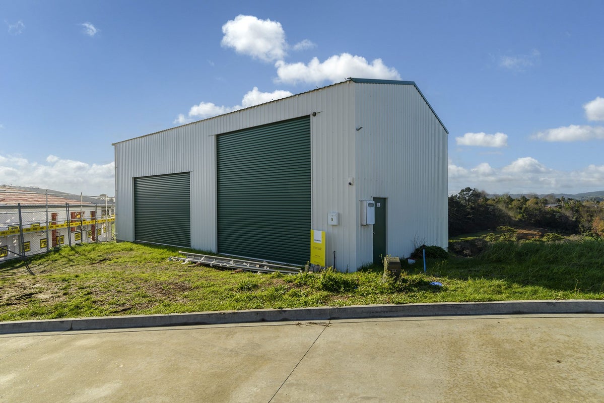5 Lily Way, Pyes Pa, Tauranga - Carousel 2