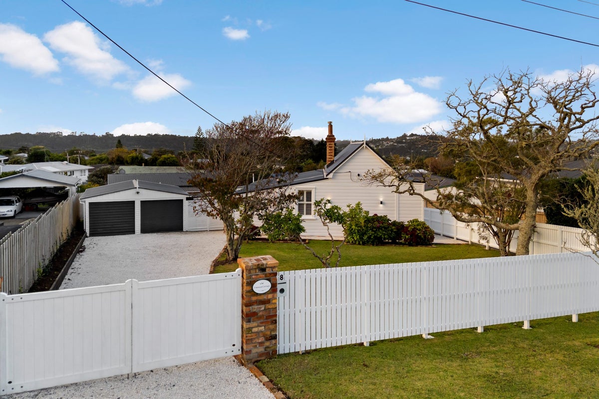 8 Fordham Street, Beach Haven, Auckland - Carousel 1