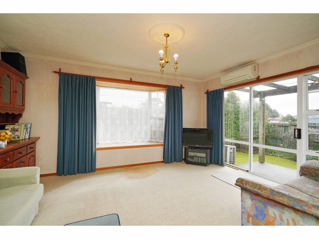 5 Moir Street, Makarewa - Carousel 2
