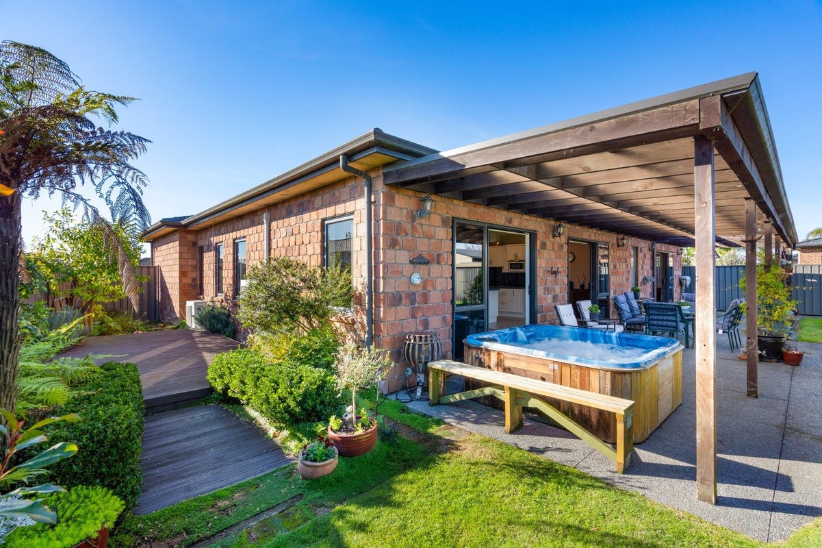 95 Northwood Avenue, Mahora, Hastings - Carousel 1