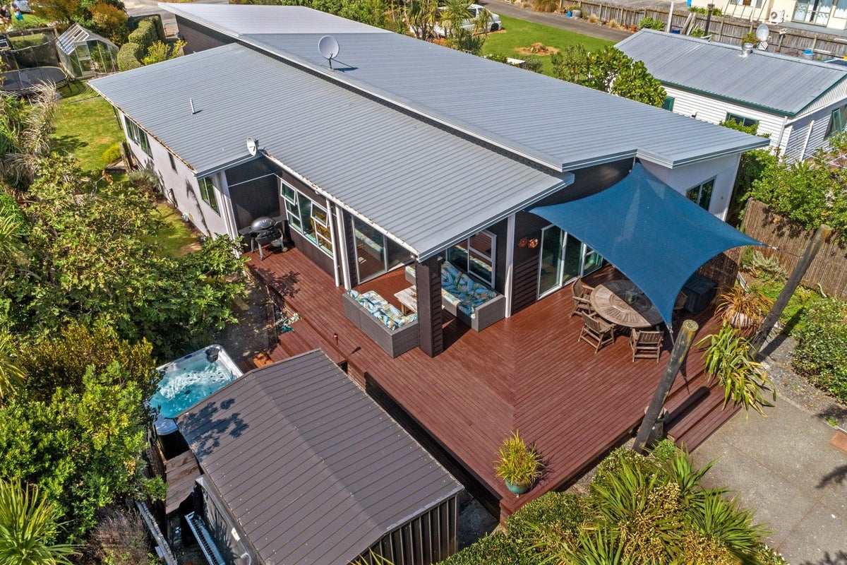 122 Fortescue Street, Nuhaka - Carousel 26