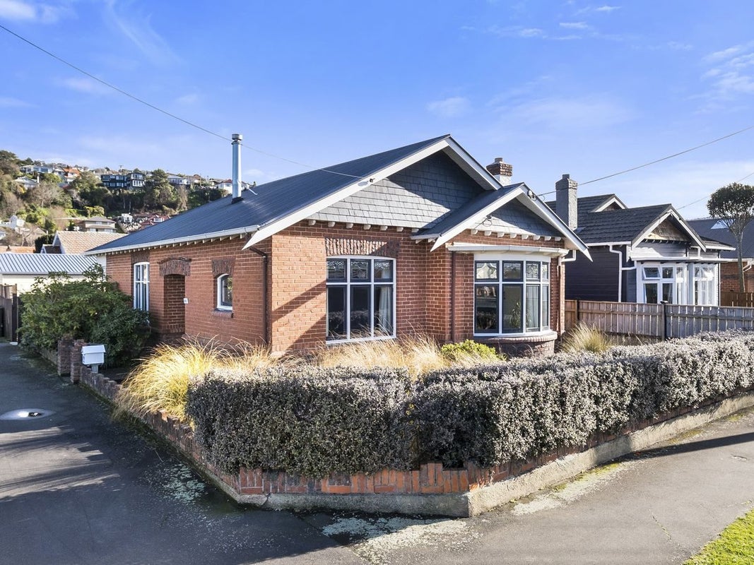 262 Macandrew Road, Forbury, Dunedin - Carousel 1