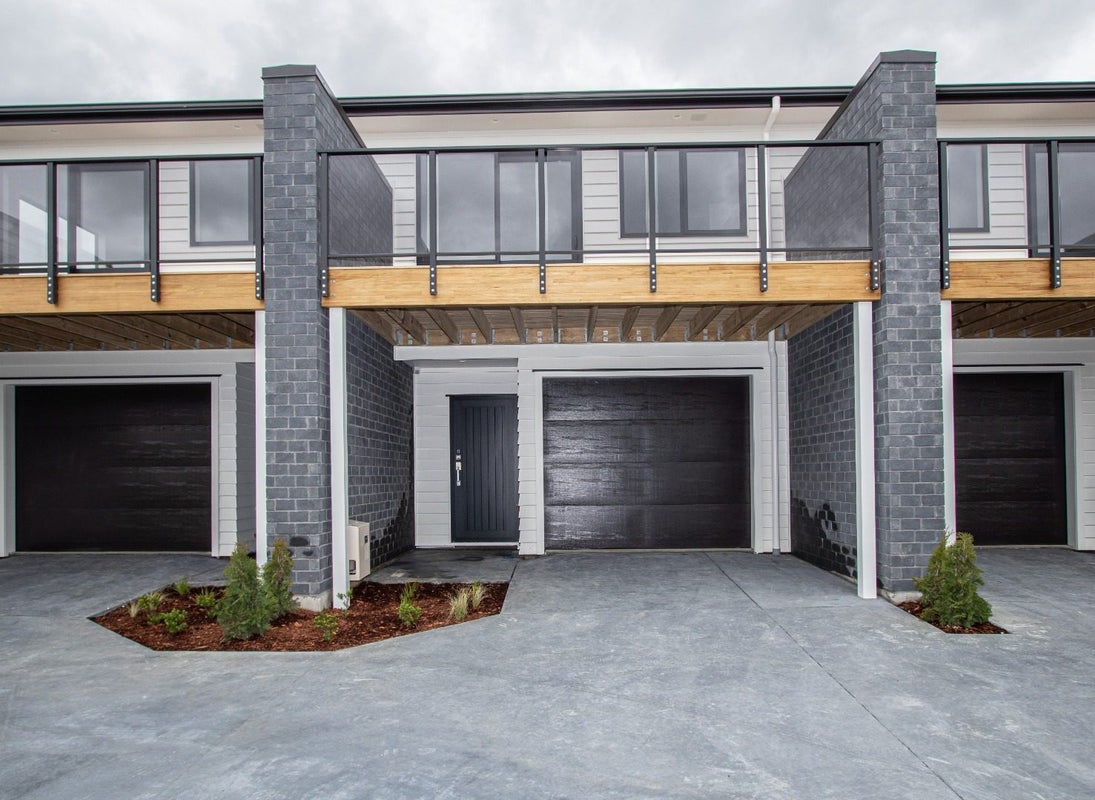 8/10 Charlemont Street, Whitiora, Hamilton - Carousel 2