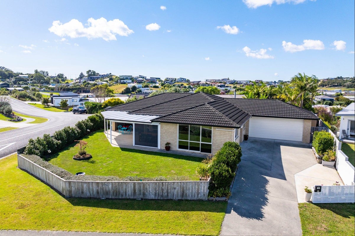 196 Thelma Road North, Mangawhai Heads, Mangawhai - Carousel 2