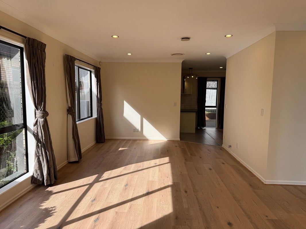 3 Askerne Drive, Flat Bush, Manukau City, Auckland - Carousel 2