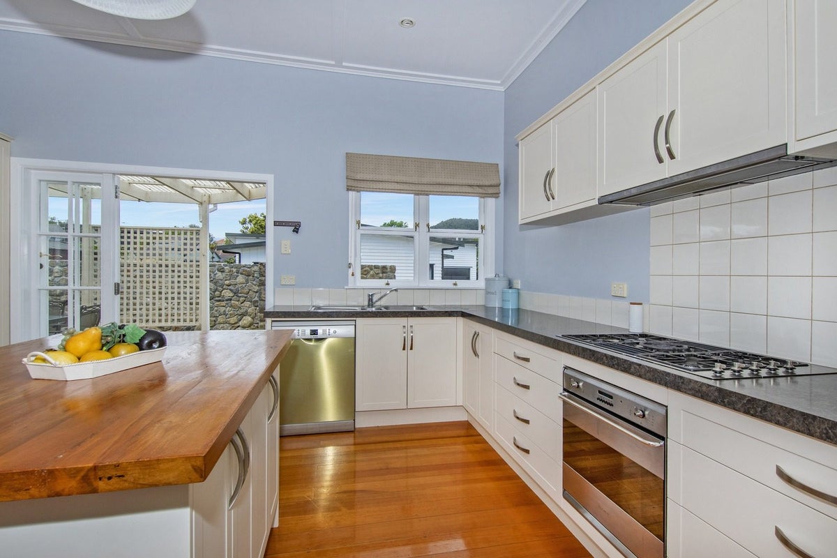 11 Kent Road, Regent, Whangarei - Carousel 2