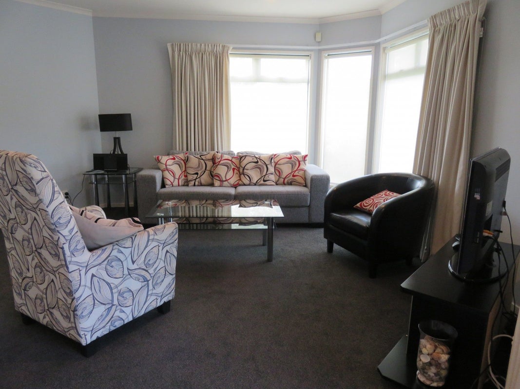 14 Winston Avenue, Hokowhitu, Palmerston North - Carousel 2