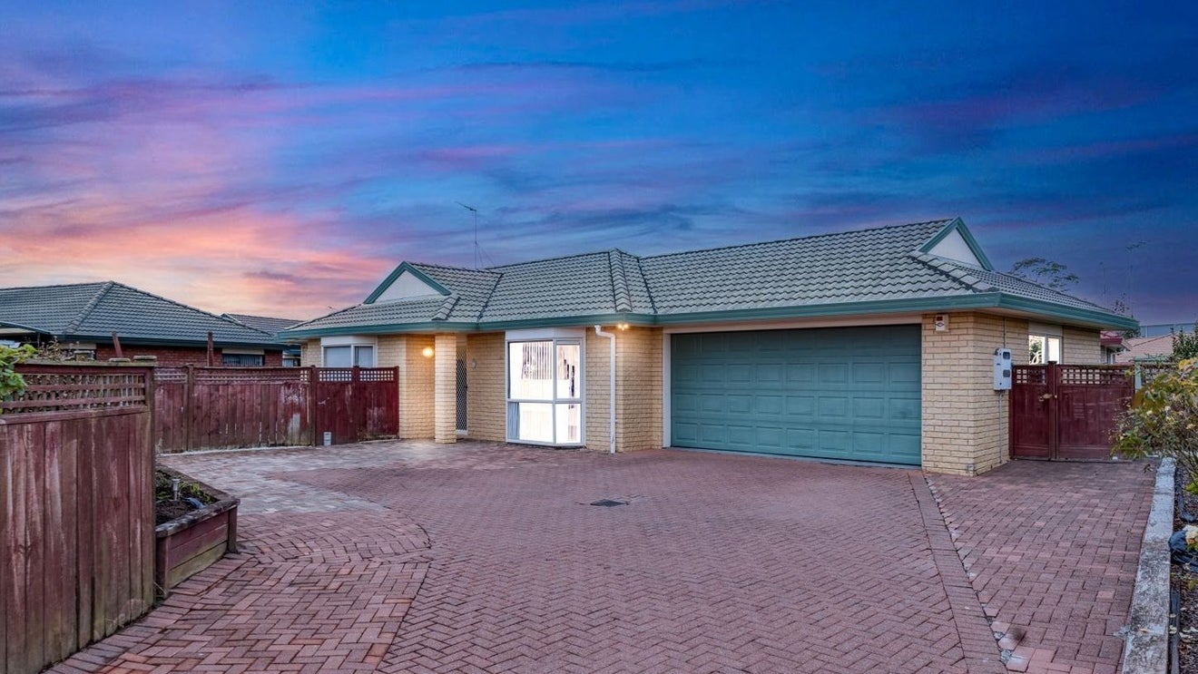 30 Sheriff Place, Randwick Park, Auckland - Carousel 1