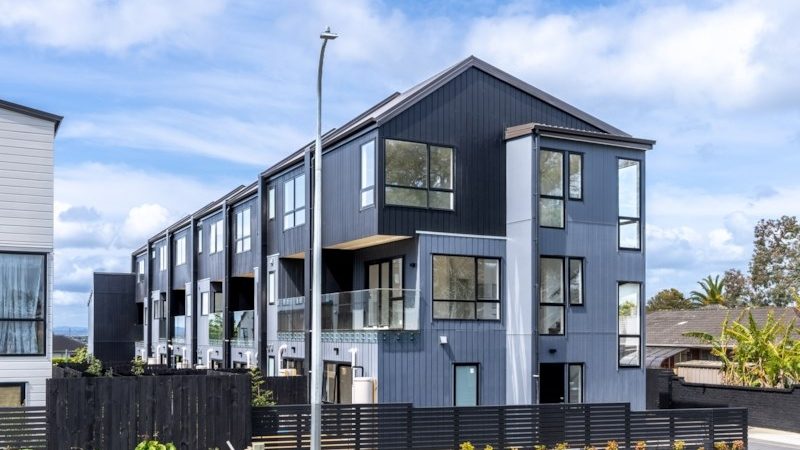 3/243 Campbell Road, Greenlane, Auckland - Carousel 1