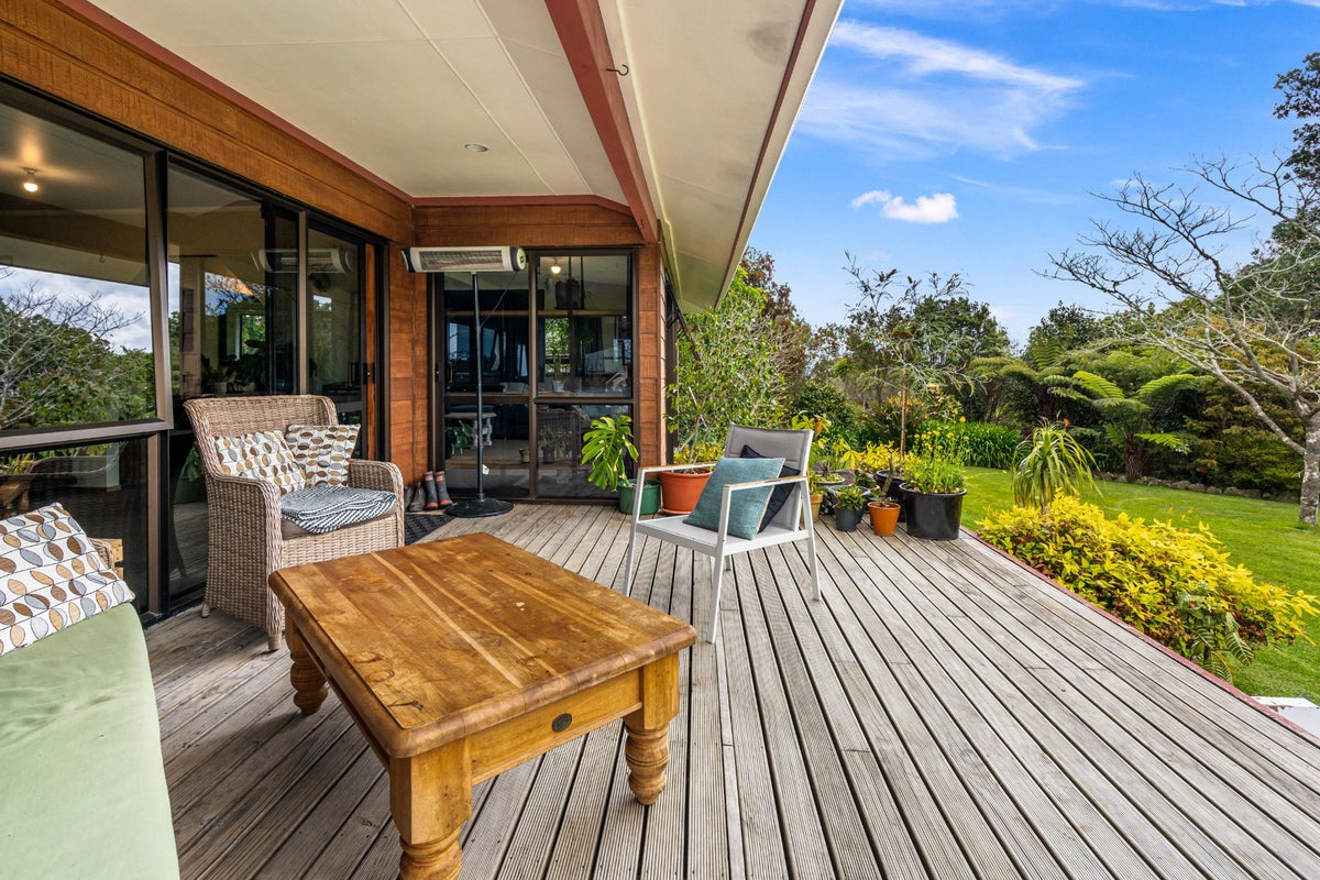 211 Gray Road, Te Kamo, Whangarei - Carousel 1