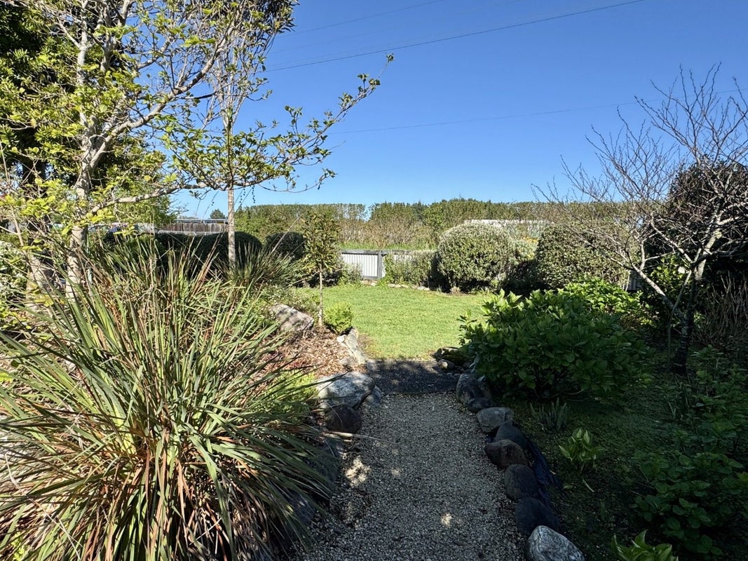 14 Butlers Road, Hokitika - Carousel 20