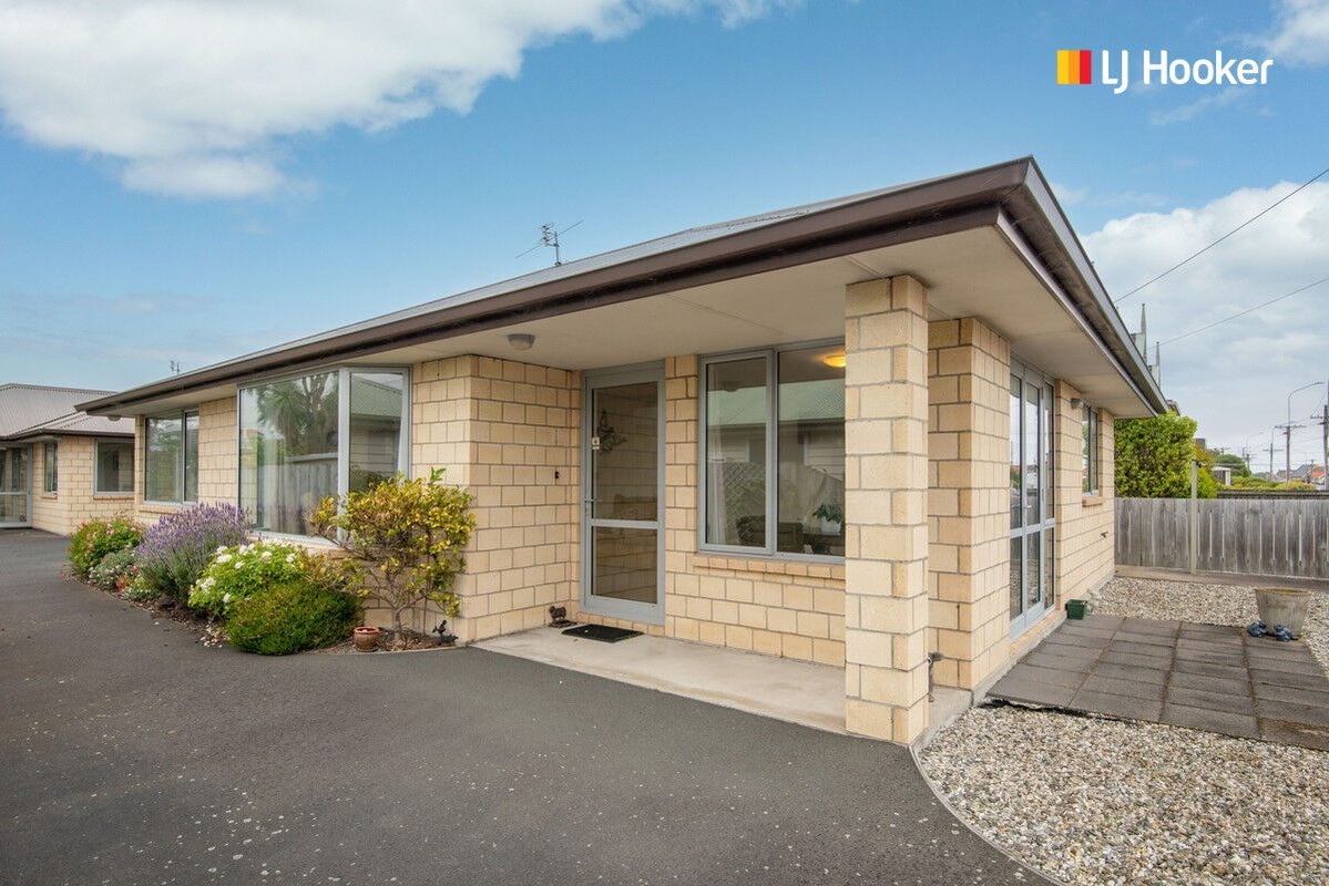 19A Queens Drive, Saint Kilda, Dunedin - Carousel 1