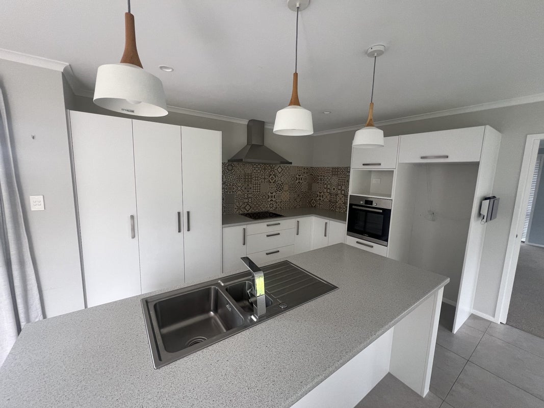30 Applin Lane, Pyes Pa, Tauranga - Carousel 2