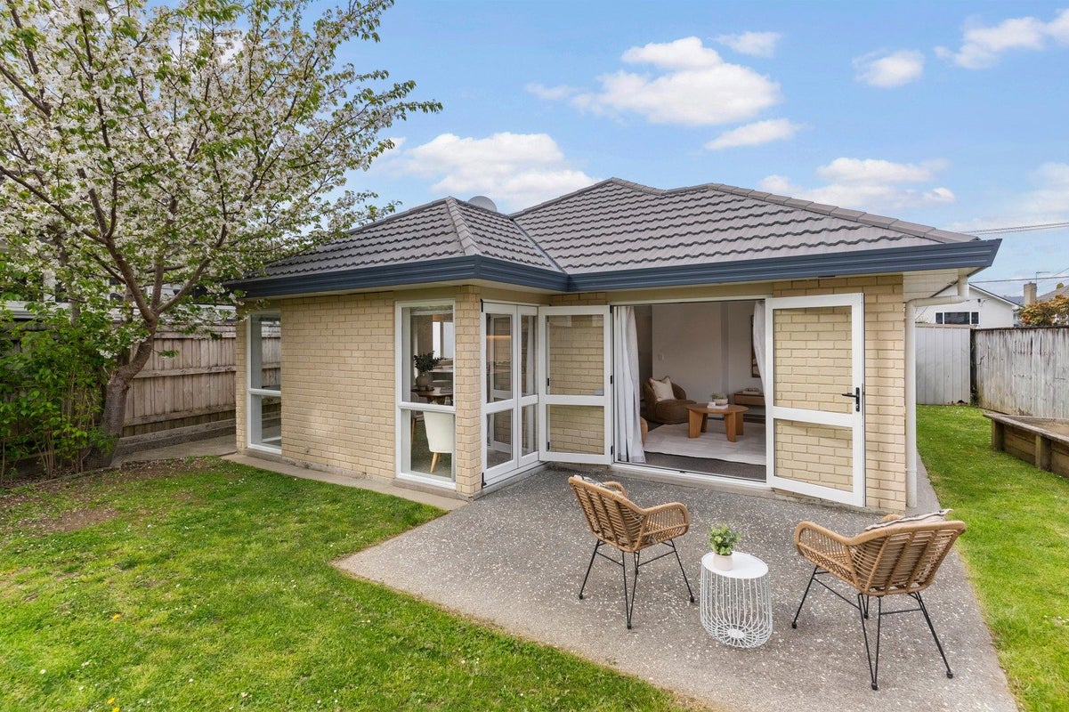 36 Sheridan Crescent, Trentham, Upper Hutt - Carousel 1