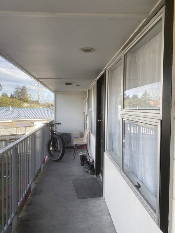 4/5 Tralee Place, Hillcrest, Hamilton - Carousel 6