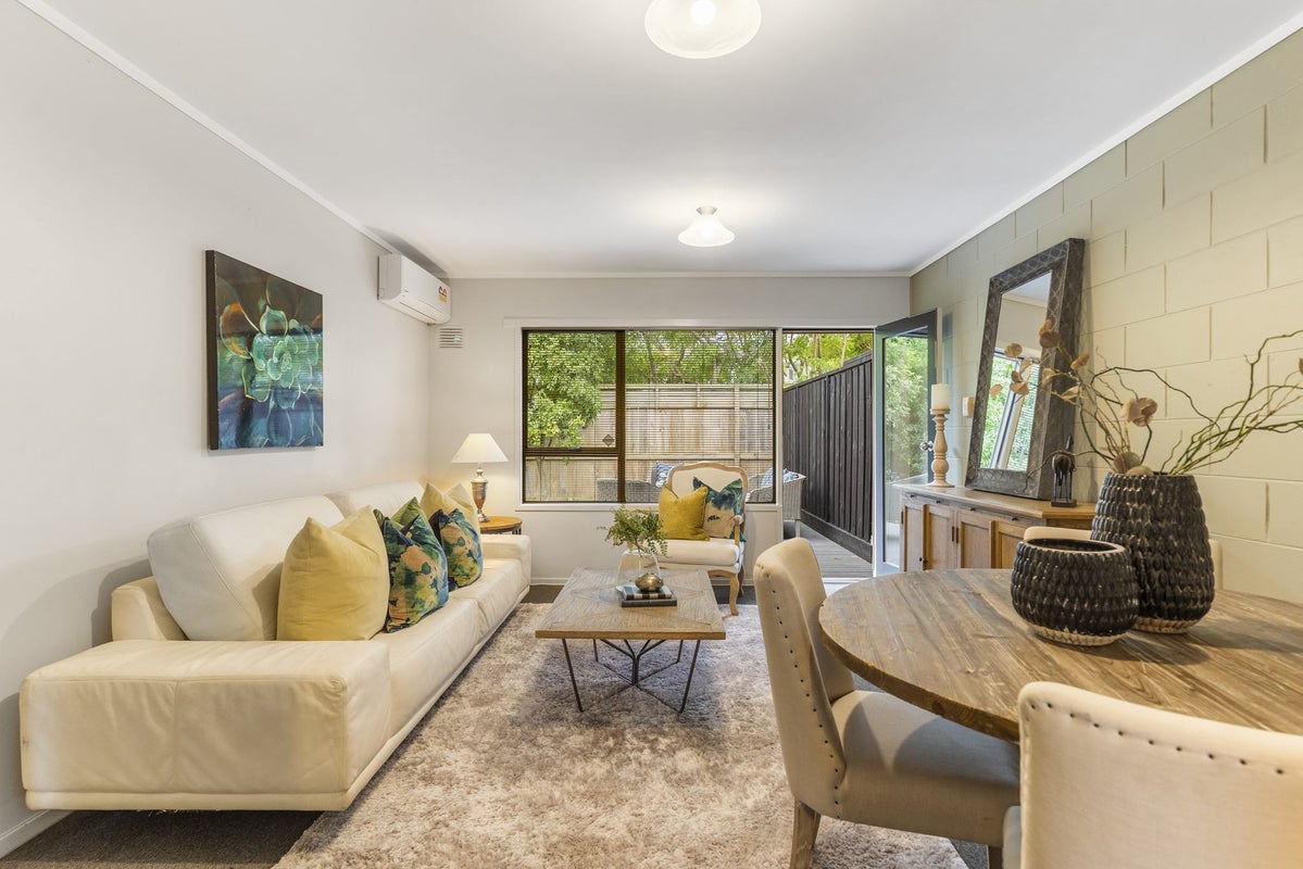 11/16 Knight Avenue, Mount Albert, Auckland - Carousel 2