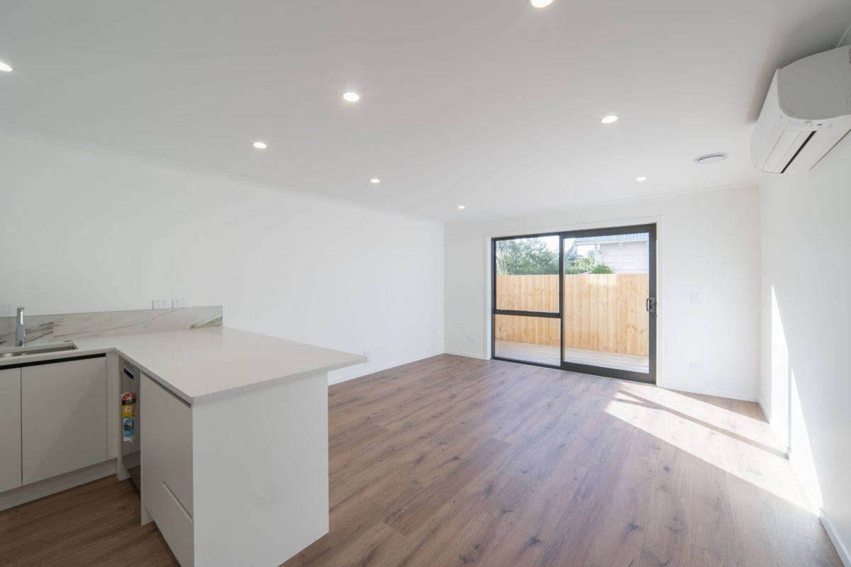 2/4 Marama Street, Frankton, Hamilton - Carousel 1