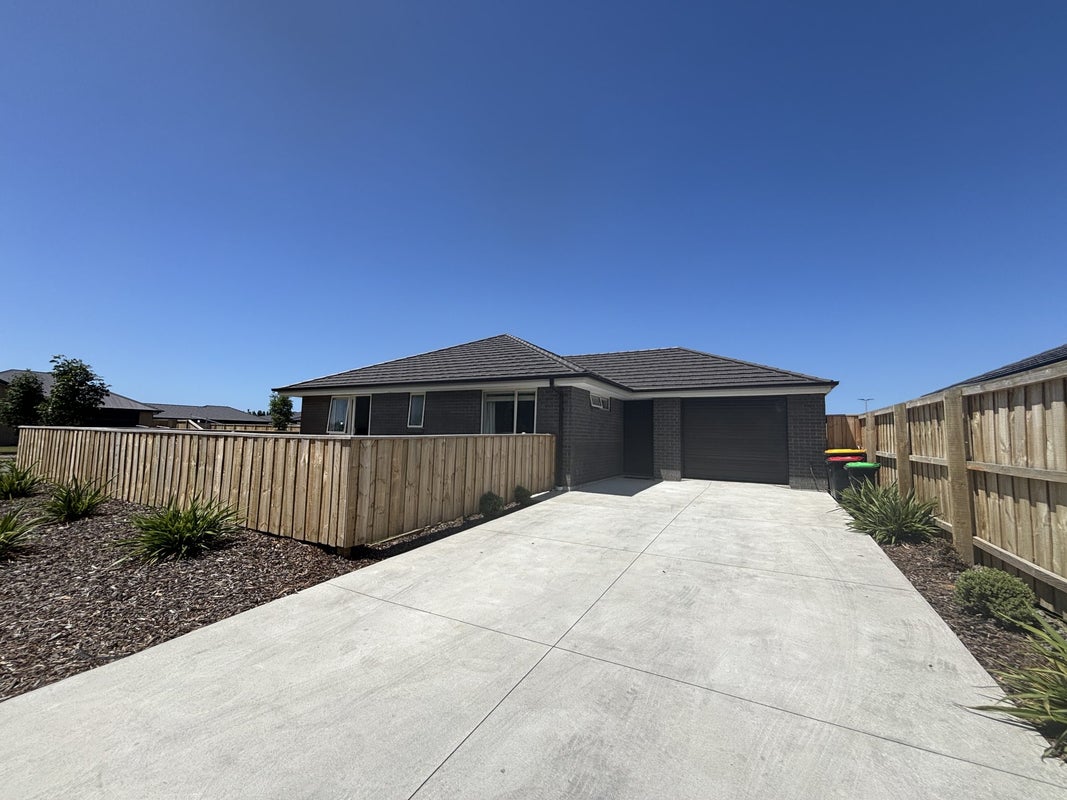 1 Packers Lane, Belfast, Christchurch - Carousel 1