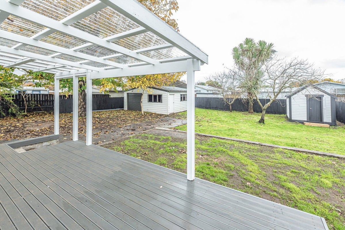 11 Kiwi Street, Whanganui East, Whanganui - Carousel 2