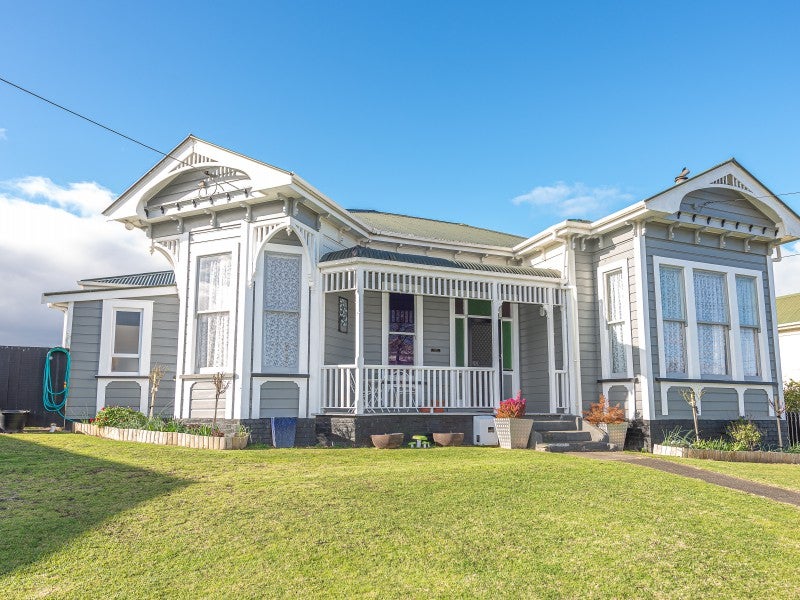 10 Carlton Avenue, Gonville, Whanganui - Carousel 1