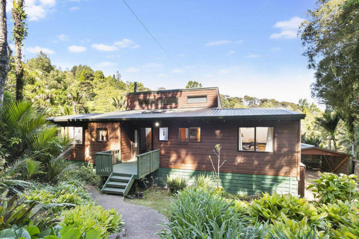 236 Forest Hill Road, Waiatarua, Auckland - Carousel 1