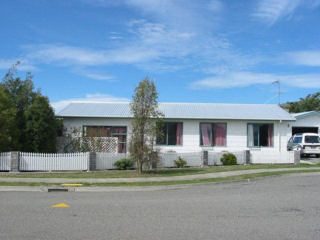 11 Cedar Grove, Witherlea, Blenheim - Carousel 1