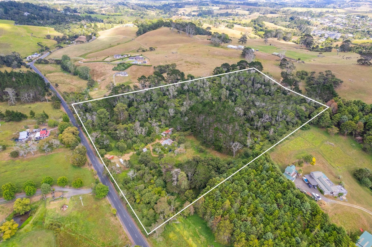 294 Foster Road, Kumeu - Carousel 1