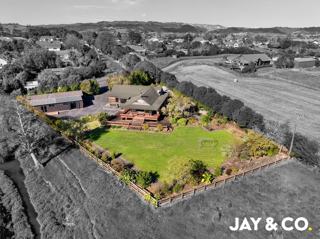 10 Thorps Quarry Road, Papakura - Carousel 1