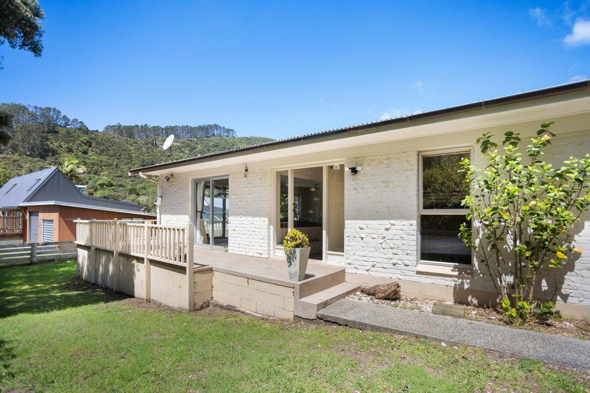 48 Tauranga Bay Beach Road, Kaeo, Kaeo - Carousel 1