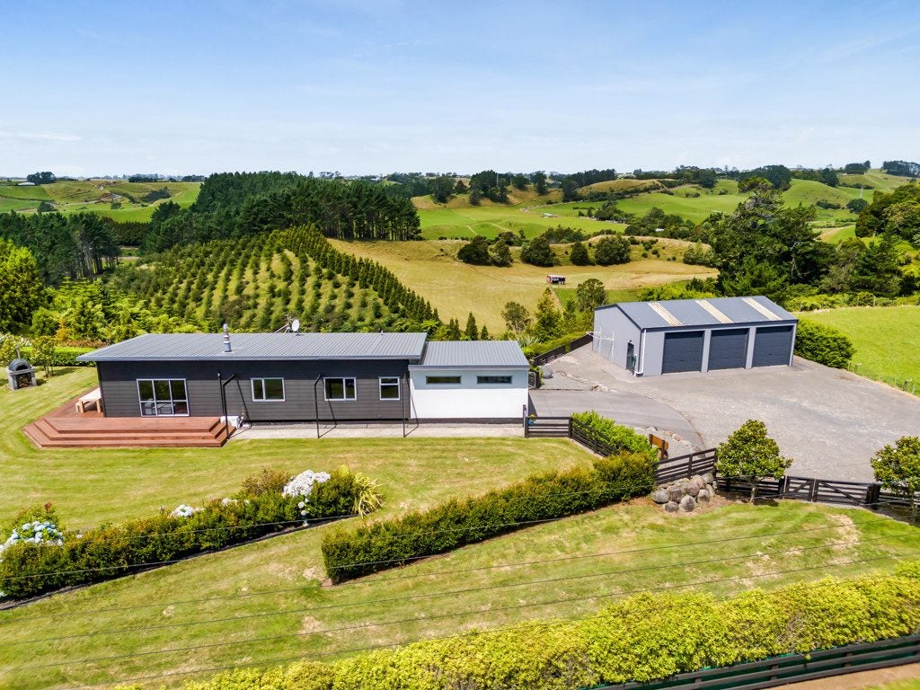 281 Upland Road, Tarurutangi, New Plymouth - Carousel 1