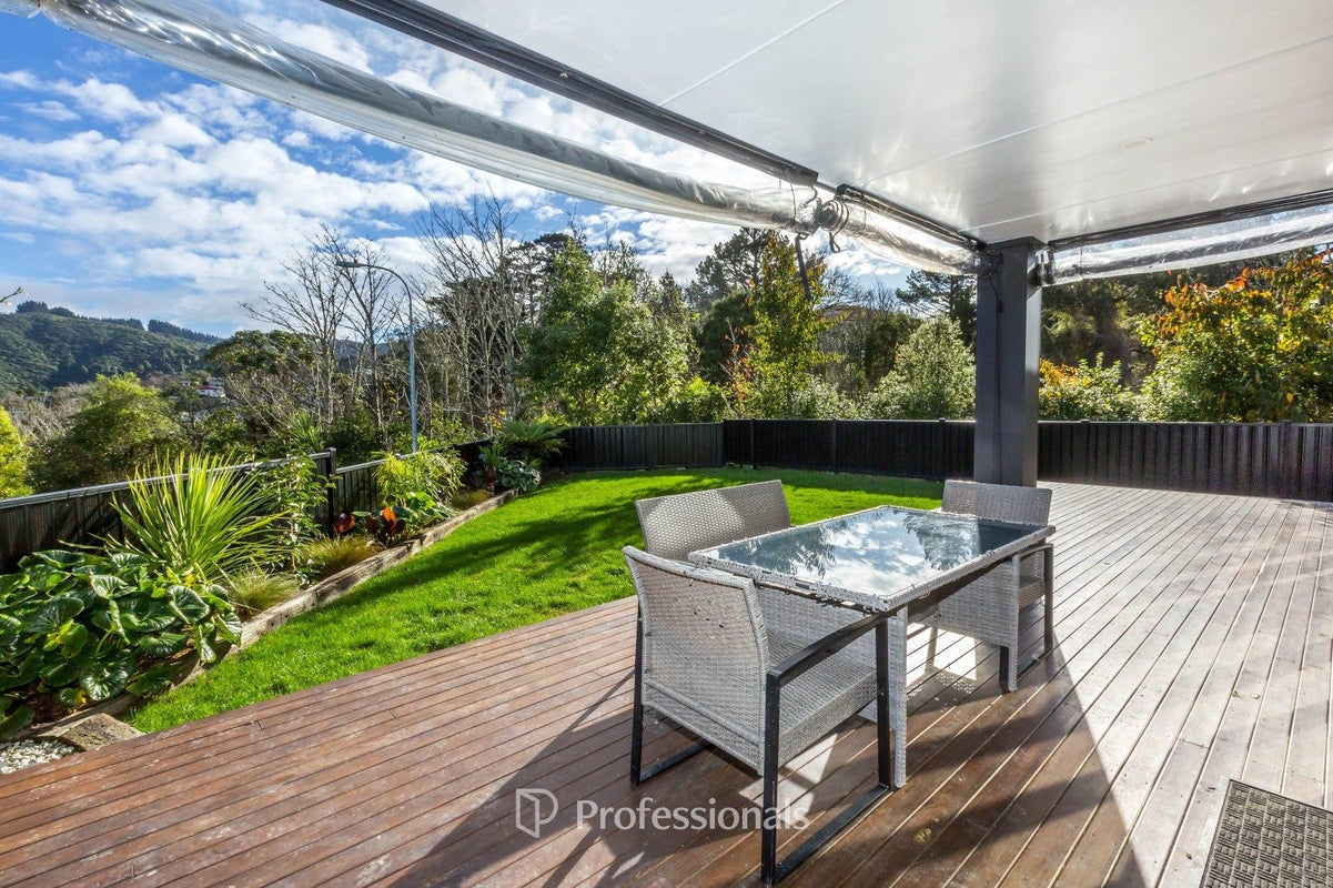 22 Rewarewa Way, Timberlea, Upper Hutt - Carousel 2