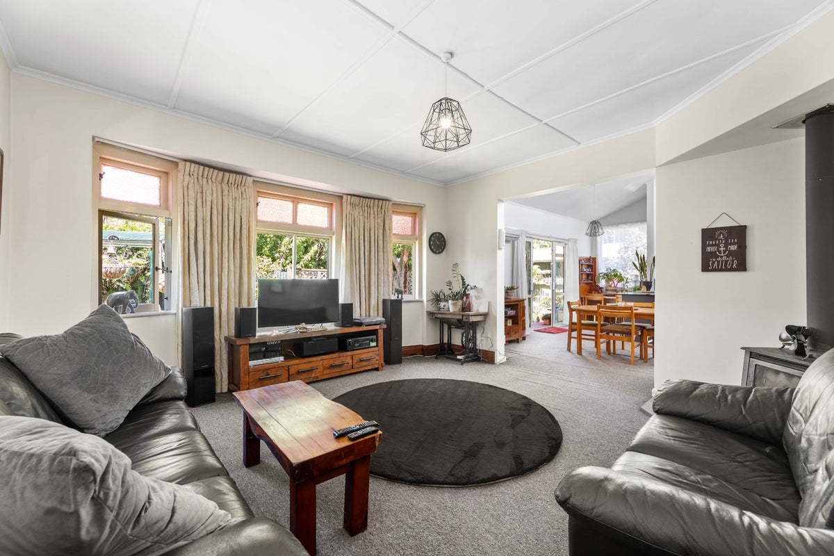 64 Budge Street, Riversdale, Blenheim - Carousel 1