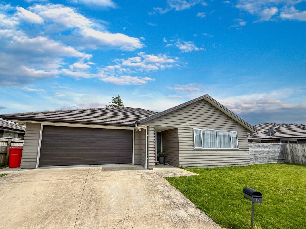 17 Poulson Grove, Trentham, Upper Hutt - Carousel 2