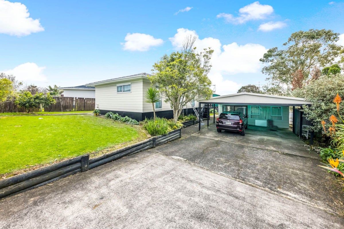 42 Israel Avenue, Clover Park, Auckland - Carousel 1