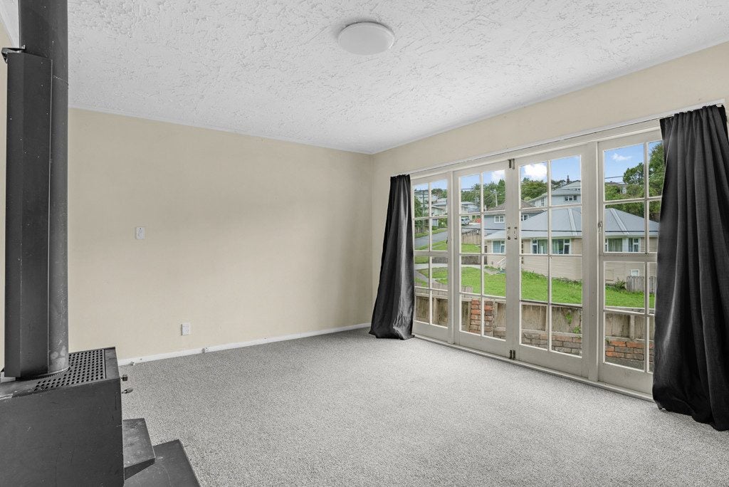 45 Bird Grove, Stokes Valley, Lower Hutt - Carousel 2