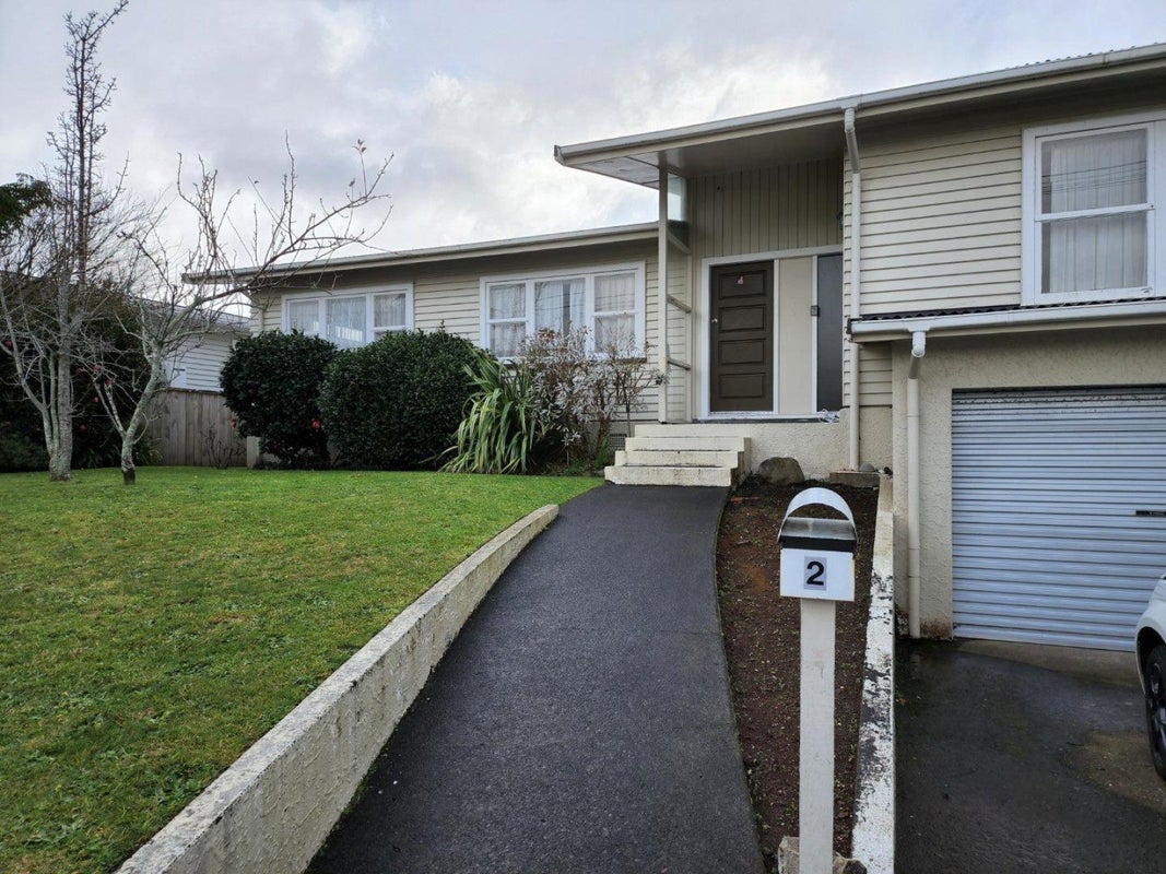 2 Blenheim Place, Vogeltown, New Plymouth - Carousel 1