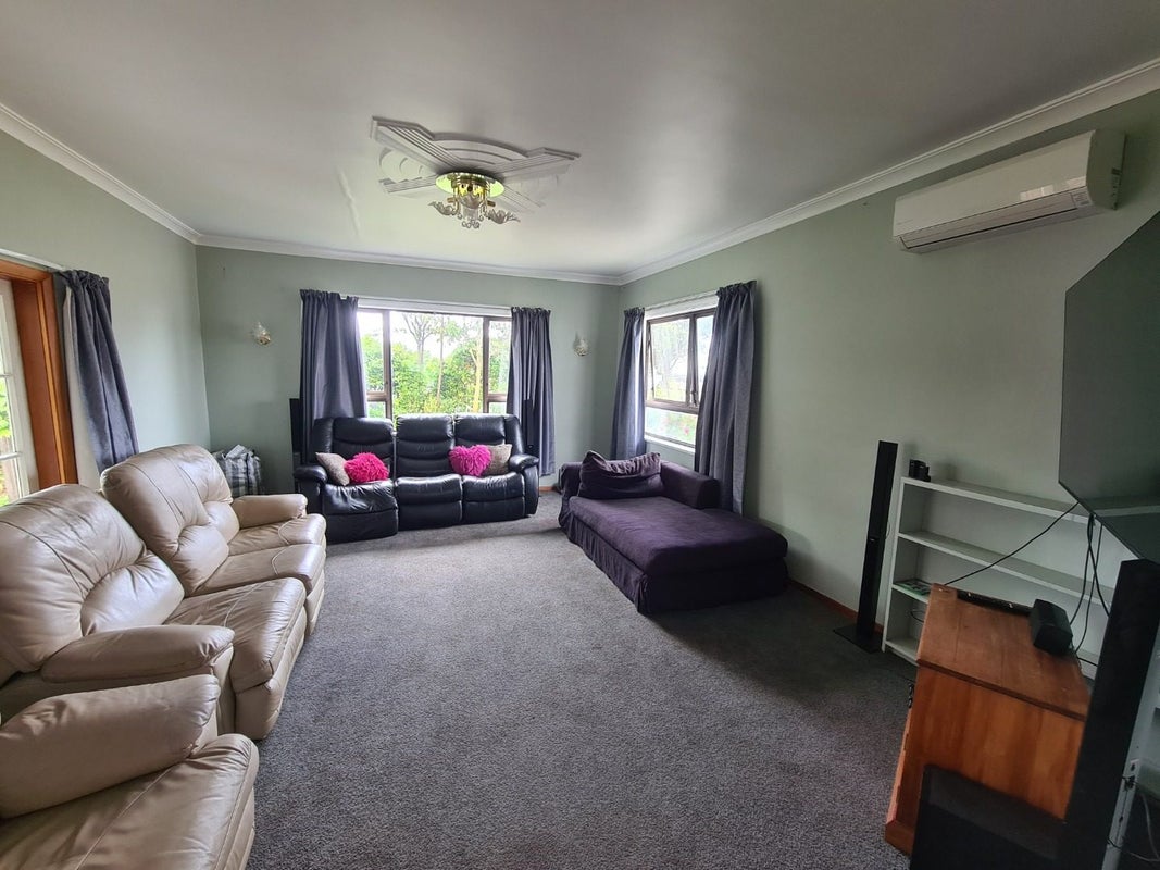332 Tremaine Avenue, Takaro, Palmerston North - Carousel 2