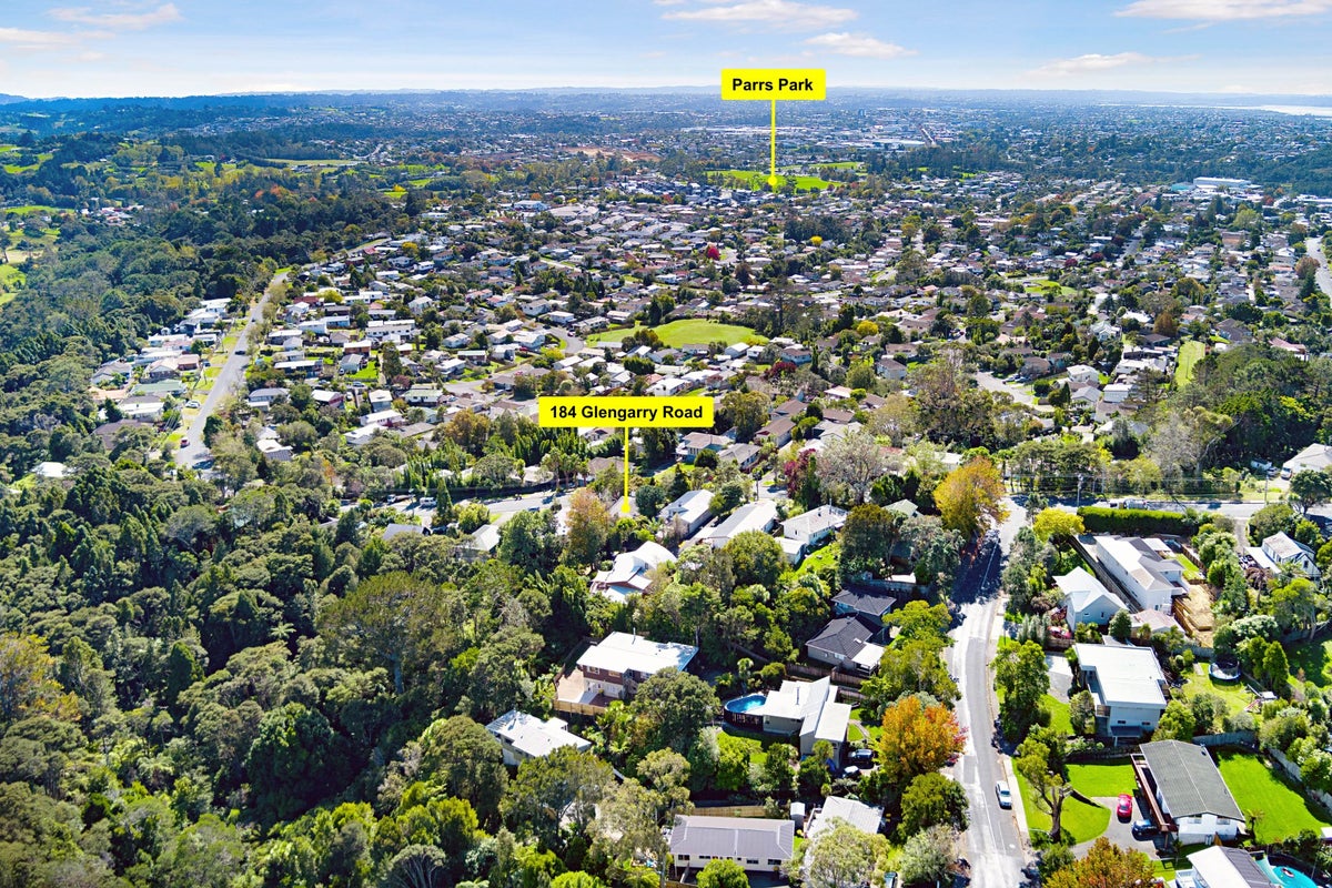 184 Glengarry Road, Glen Eden, Auckland - Carousel 23