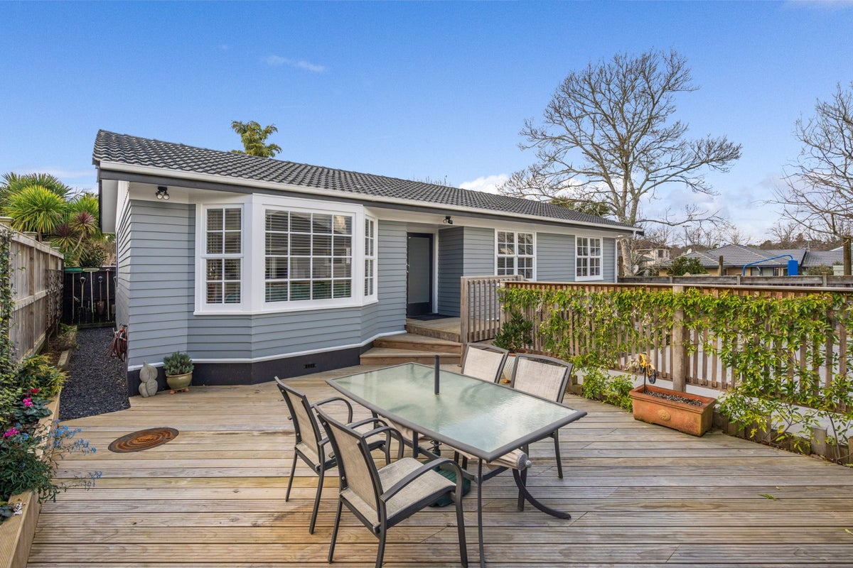 92C Nelson Street, Howick, Auckland - Carousel 1