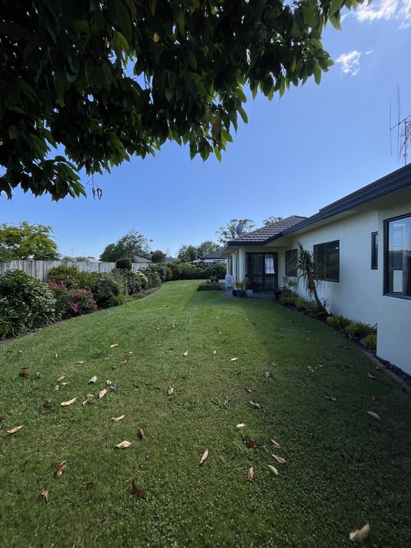 14 Reynolds Drive, Glenview, Hamilton - Carousel 21