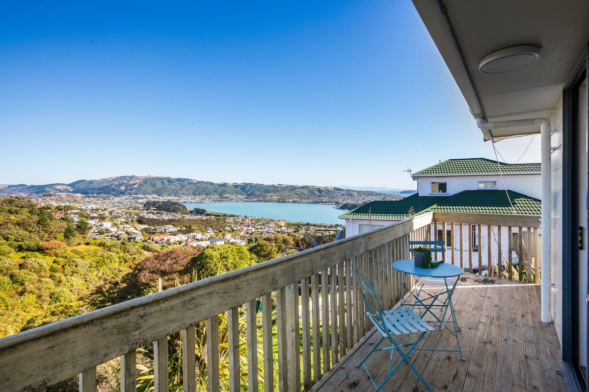 17 Coventry Close, Ascot Park, Porirua - Carousel 1