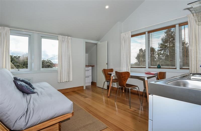 27 Mount Albert Road, Mount Albert, Auckland - Carousel 2