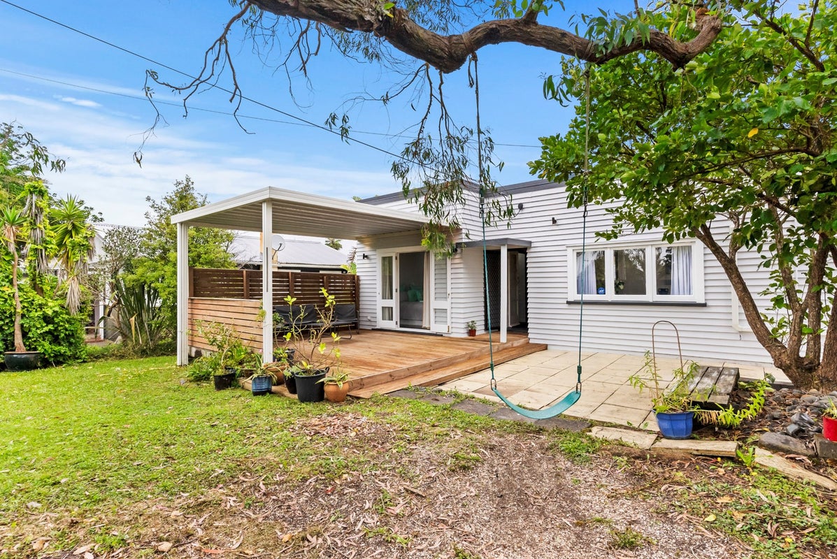1/154 Glengarry Road, Glen Eden, Auckland - Carousel 1