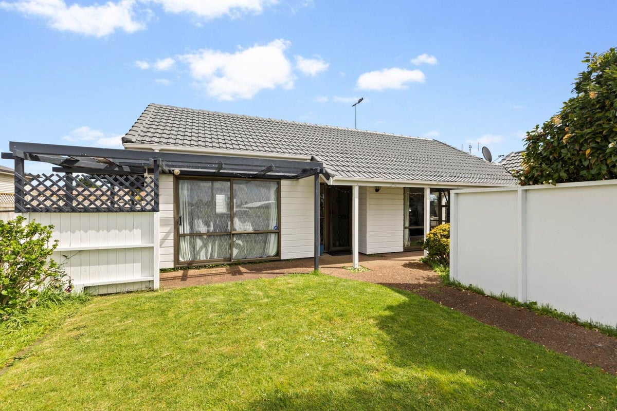 1/22 Kingswood Road, Papatoetoe, Auckland - Carousel 2
